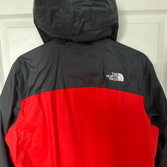 The North Face Men's Waterproof Jacket - Picture 2 of 12